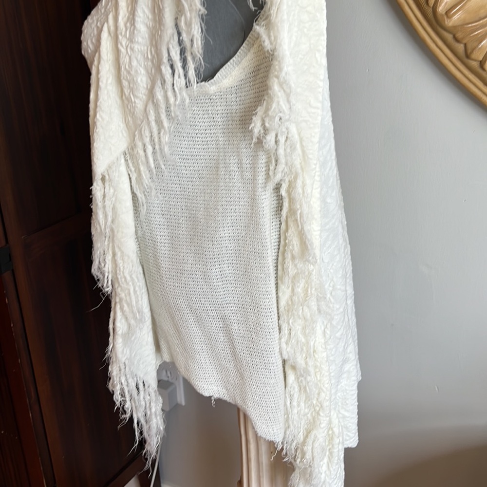 Free People asymmetrical top - Picture 4 of 7